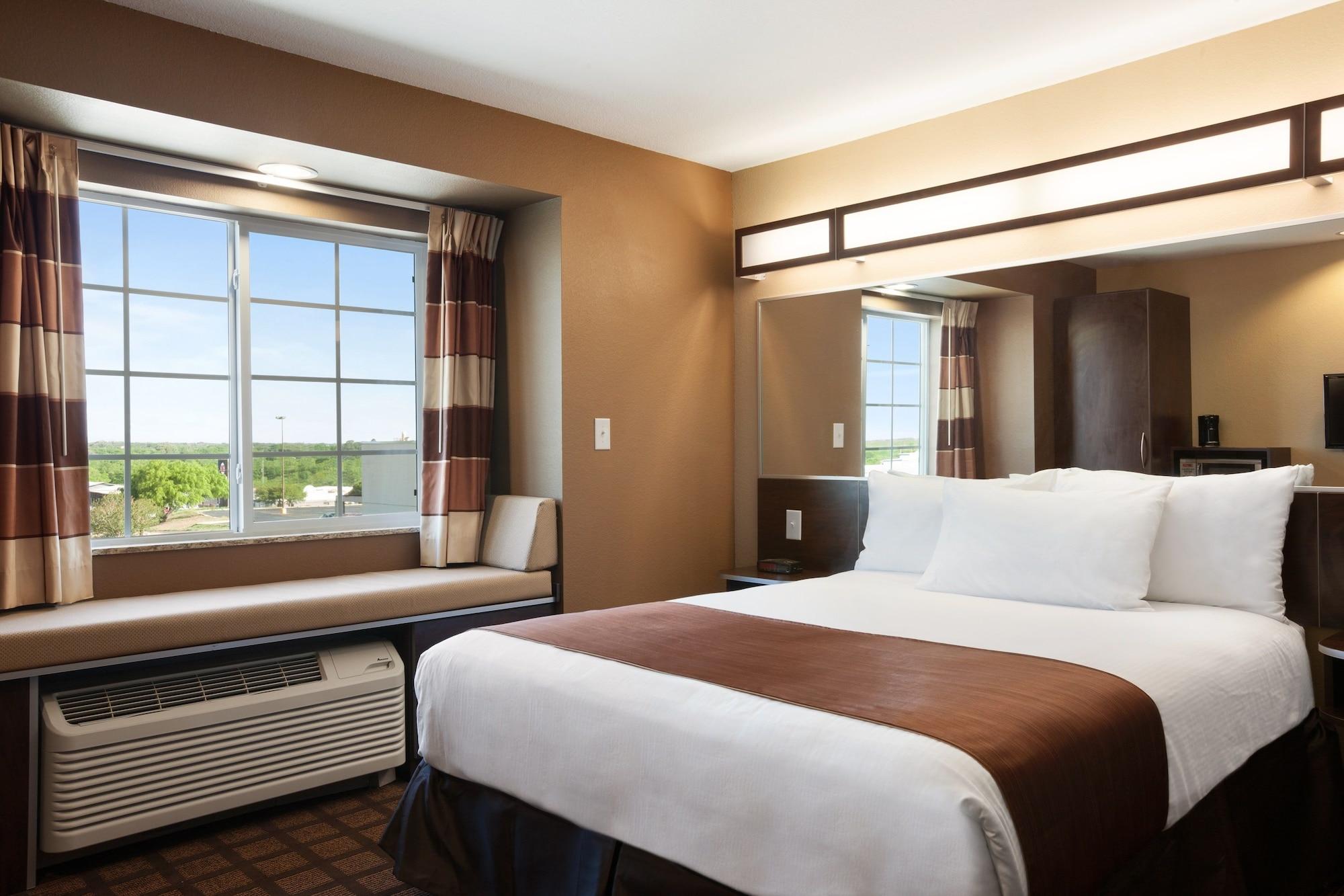 Microtel Inn & Suites By Wyndham Midland Kültér fotó