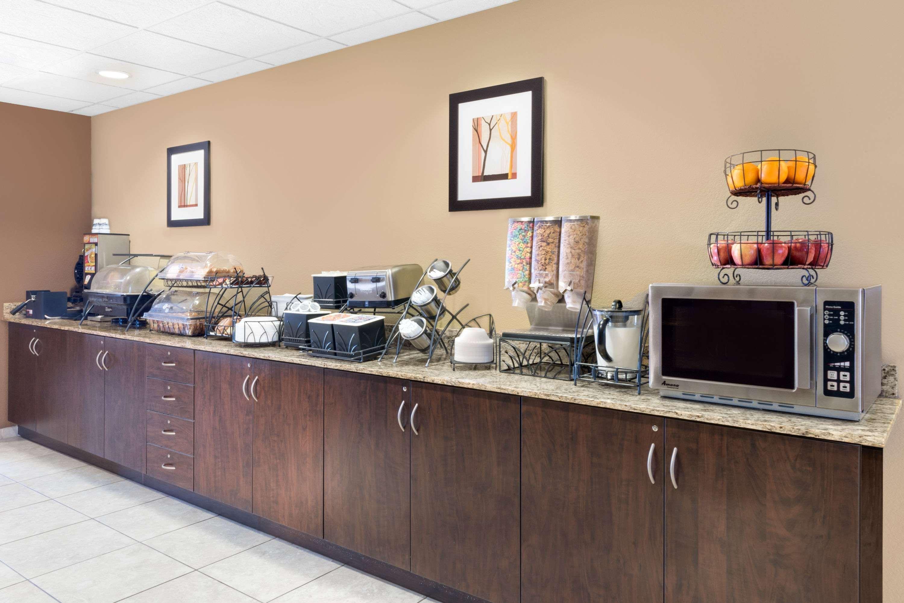 Microtel Inn & Suites By Wyndham Midland Kültér fotó